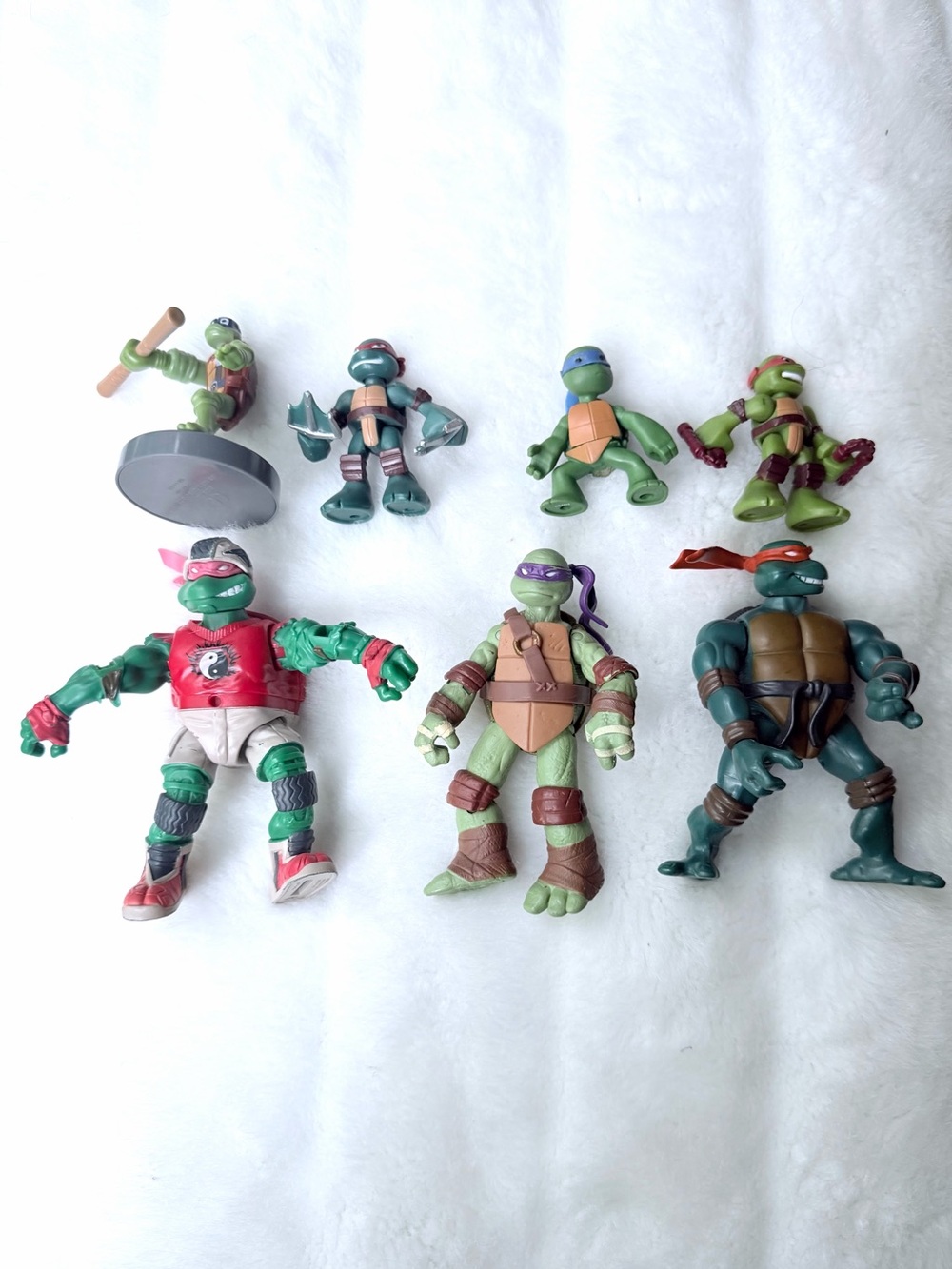 Teenage Mutant Ninja Turtle Lot including
Raphael Skateboard 2003